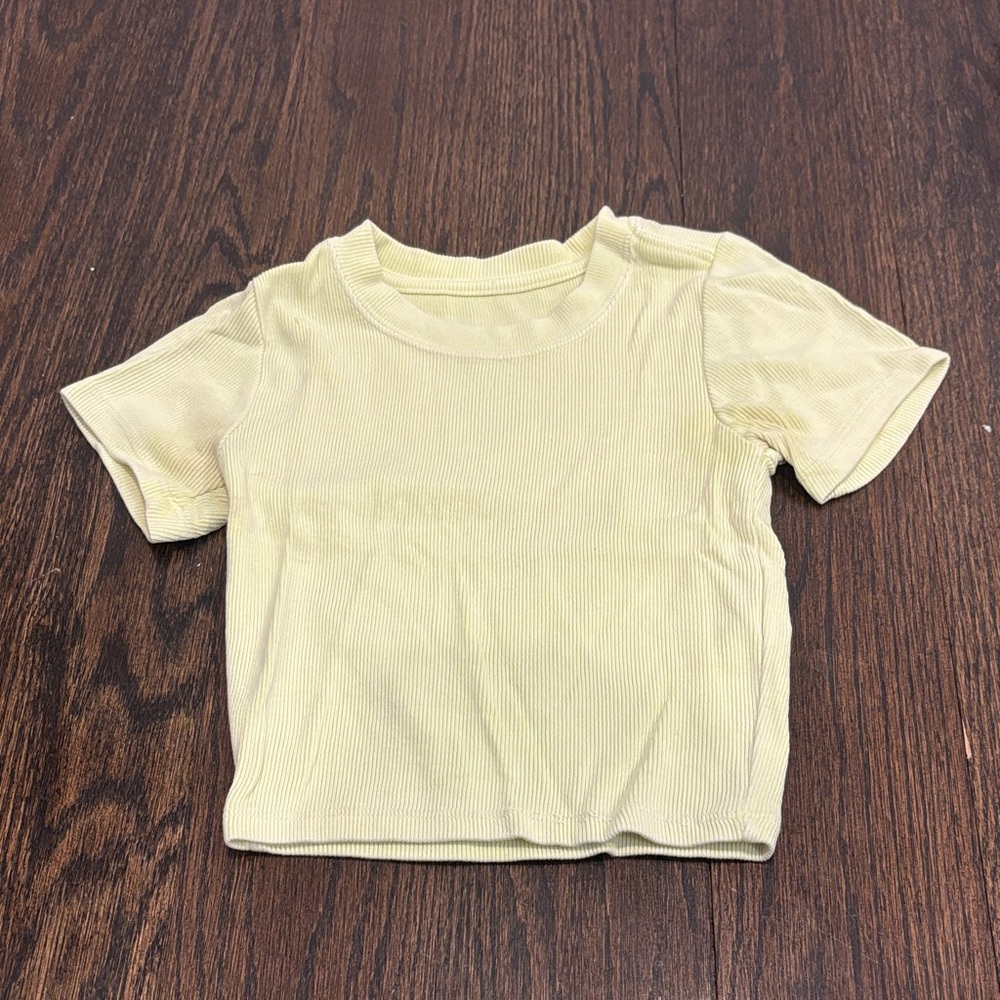 Katie J NYC Girl’s Light Yellow Short Sleeve Tee Size Small